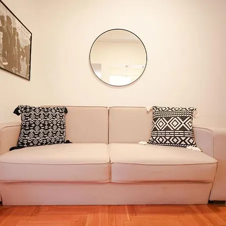 Syntagma Square, 60sqm Dream * Athens
