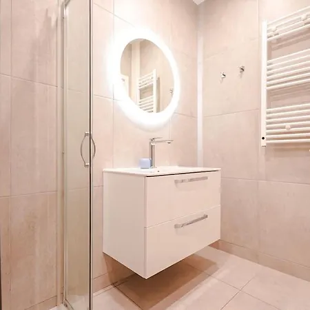 Syntagma Square, 60sqm Dream
