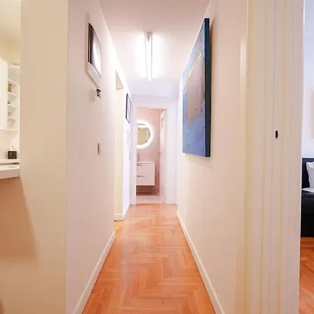 Syntagma Square, 60sqm Dream * Athens