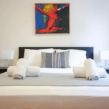 Syntagma Square, 60sqm Dream * Athens